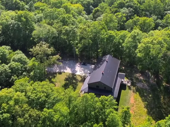610 Dogwood Way, Burns, TN 37029