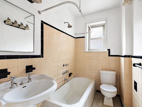 4th image of 48-17 42nd St #4B
