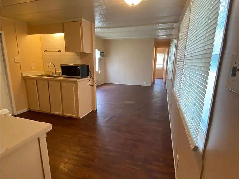 2211 Cantor Ln — Photo 8