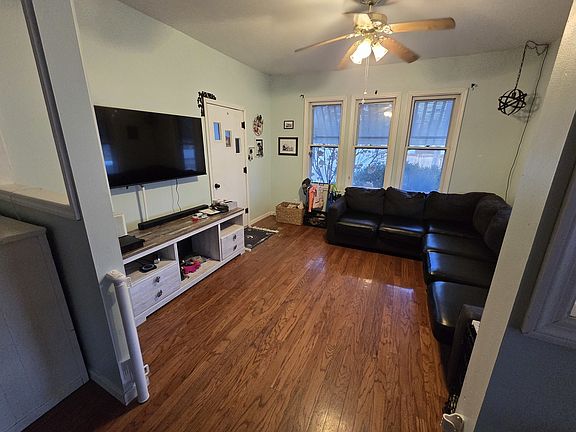 4th image of 1419 Linden Ave