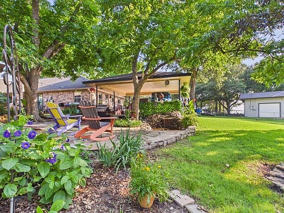 3rd image of 102 Misty Glen Cir