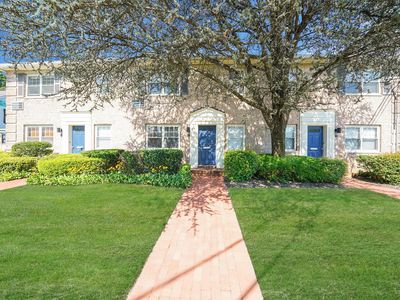 4 S Forrest Avenue #B, Rockville Centre, NY, 11570