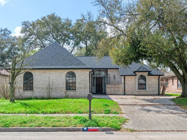 6215 Woodland Forest Dr, Houston, TX 77088