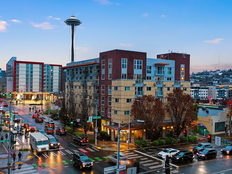 Borealis Apartments — Photo 9