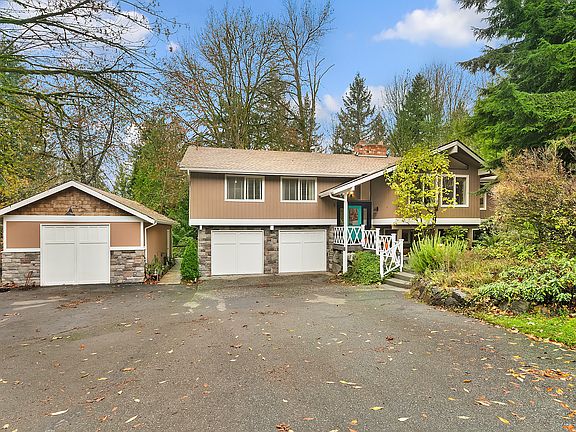 2nd image of 1776 Tannerwood Way SE