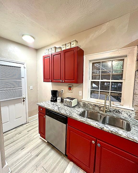 1st image of 316 London St #1