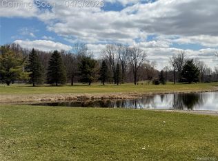 12915 Sumpter Rd, Carleton, MI 48117