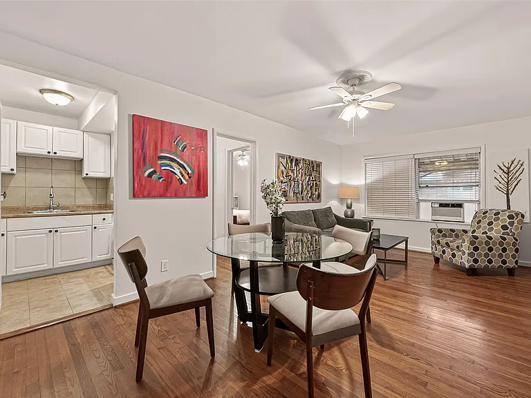 2021 Southgate Blvd #4 — Photo 5