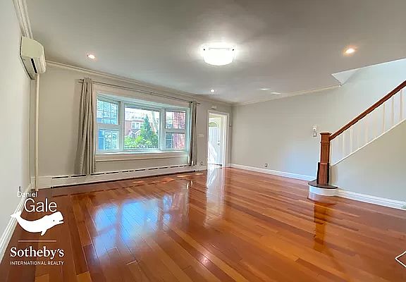 4th image of 68-19 Harrow St