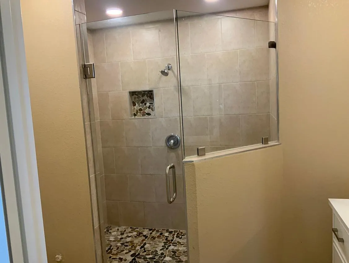 3 bed, 1200 sqft, $1,700 — Photo 4