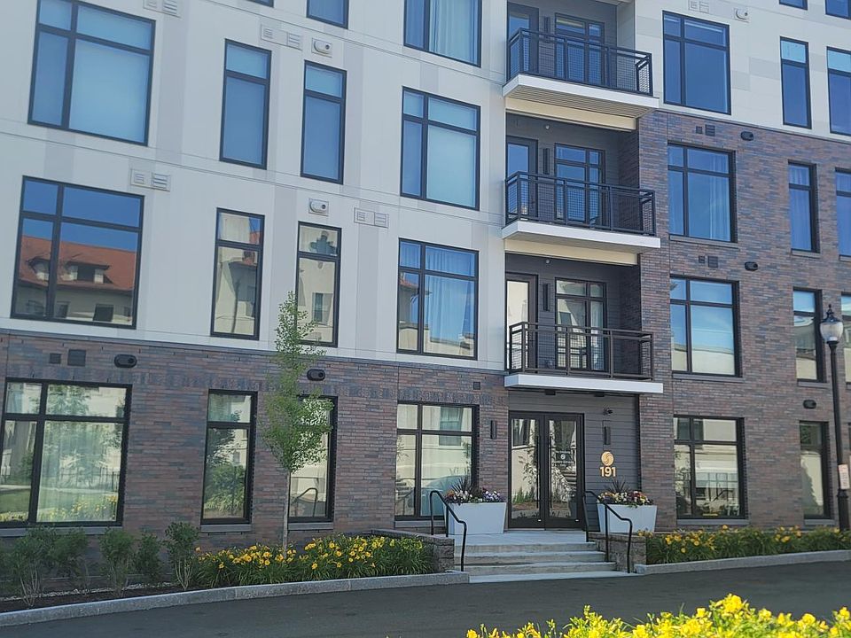 1st image of 191 Washington St #709