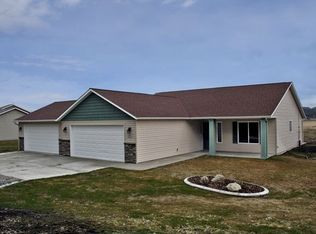 11311 N McCoy Rd, Newman Lake, WA 99025