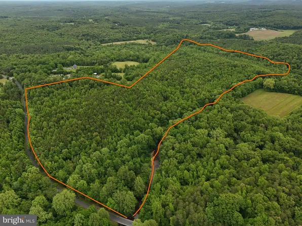 Hollywood Rd, Appomattox, VA 24522
