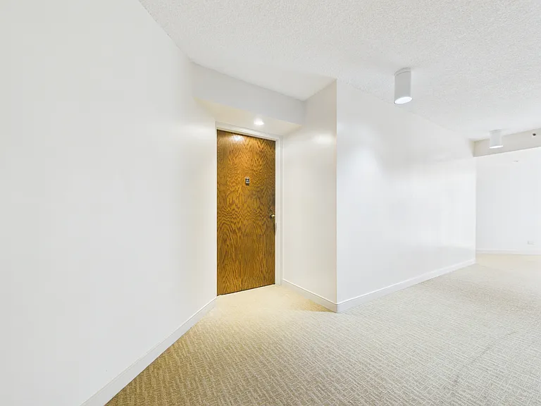 2101 Nuuanu Ave #I1806 — Photo 11