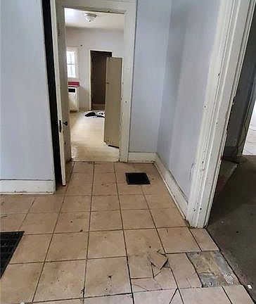 3rd image of 132 Fountain Ave