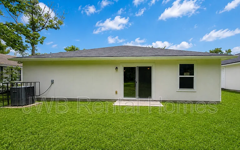3126 Lowell Ave — Photo 11