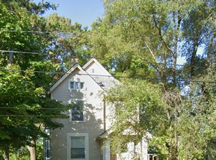 468 Colfax Ave, Benton Harbor, MI 49022