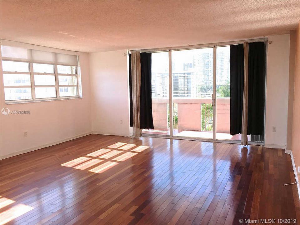 1st image of 800 West Ave APT 835