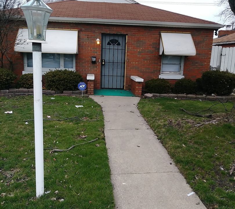 1st image of 700 E Sibley Blvd
