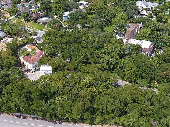 4th image of 2401 Rogers Ave