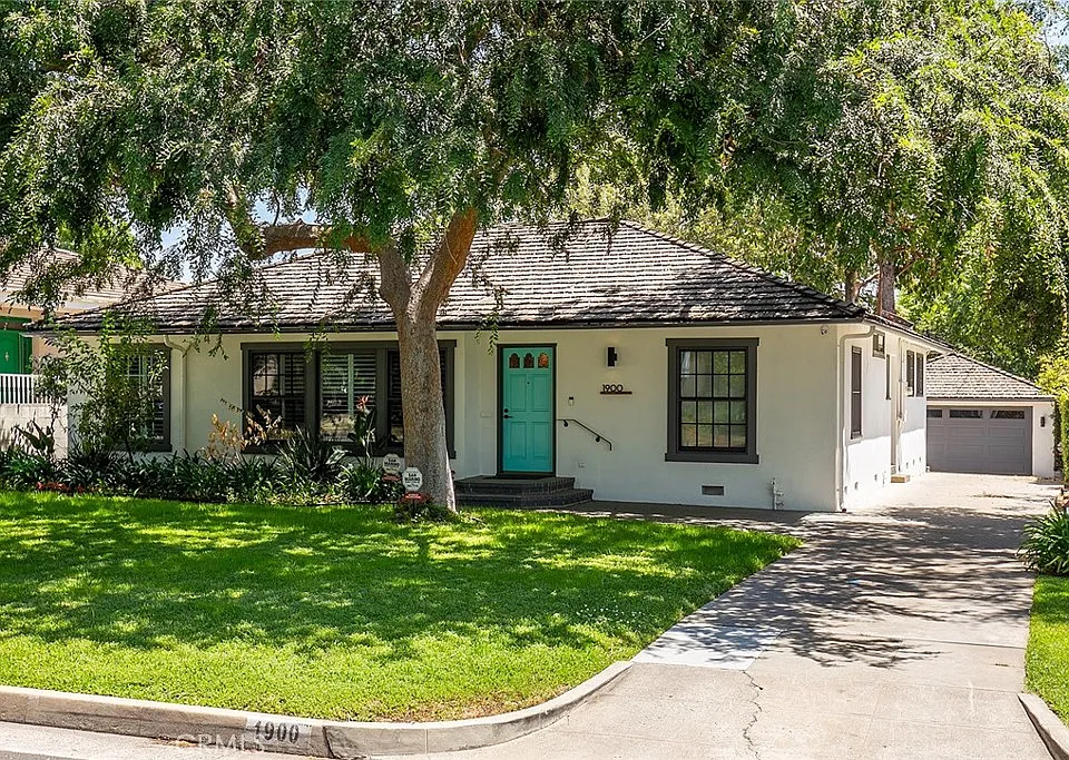 1900 Sycamore Dr