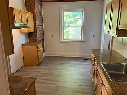 3rd image of 304 Highland St APT 1