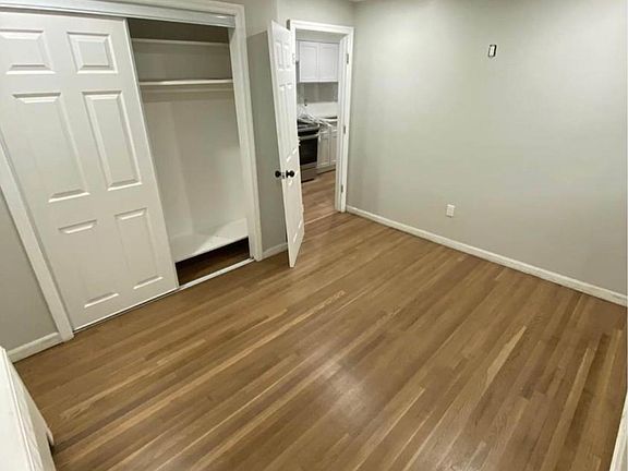 5th image of 499 McLean Ave #1