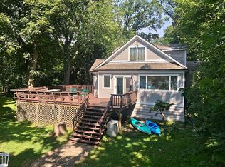 1923 Grove Ln, Cary, IL 60013