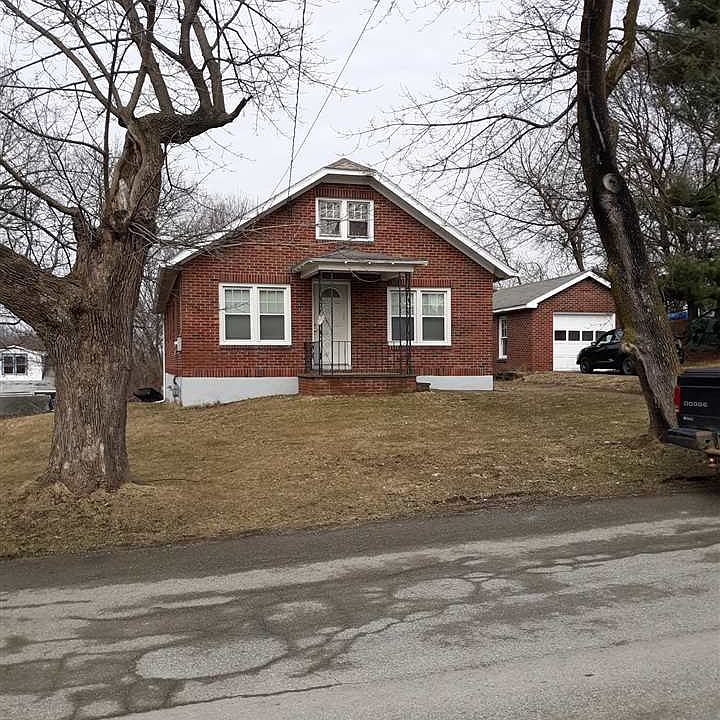 1st image of 1 Derrick Ave