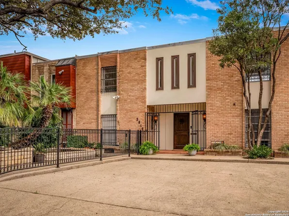 3812 E Songbird Ln, San Antonio, TX 78229