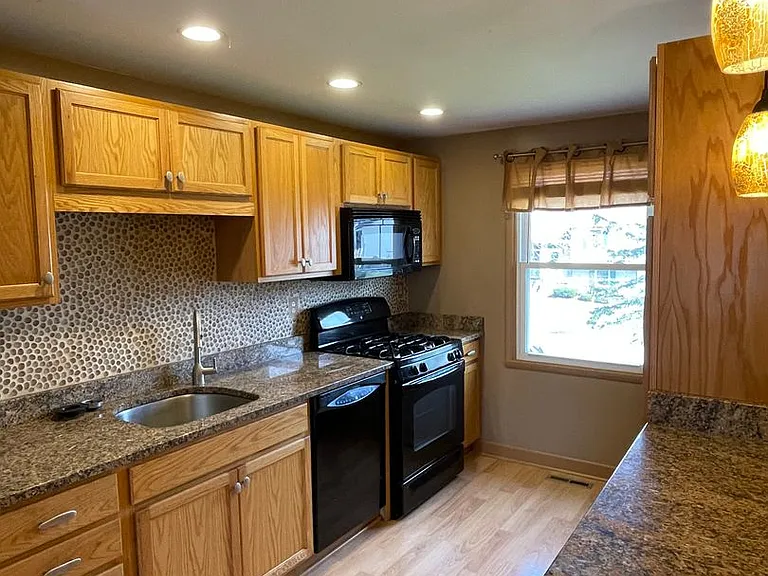 4174 Tommys Trl — Photo 7
