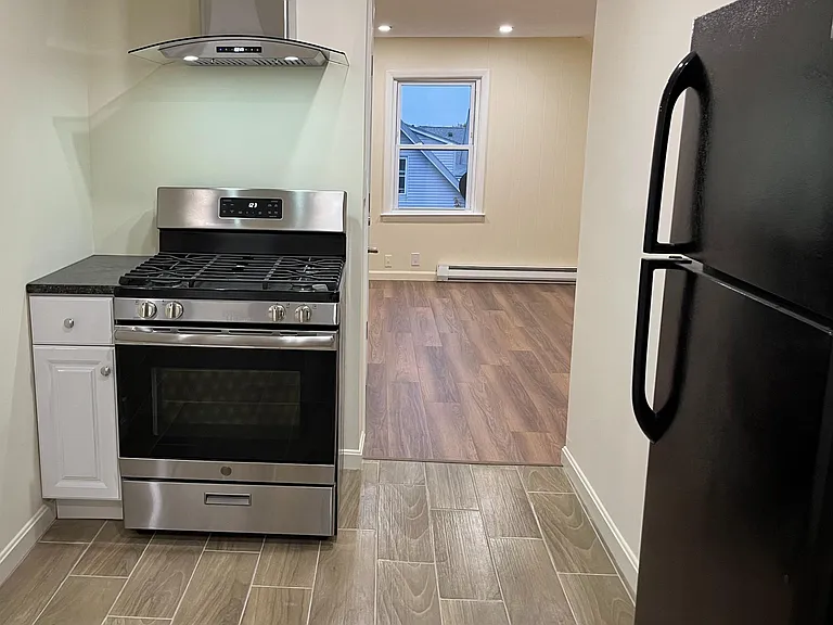96 Winslow St #3 — Photo 1