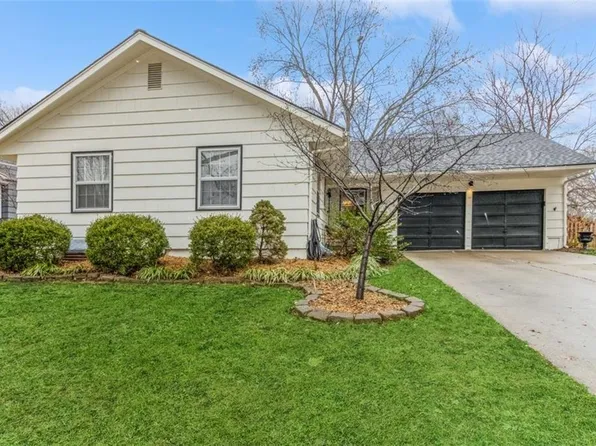 7708 Roe Ave, Prairie Village, KS 66208