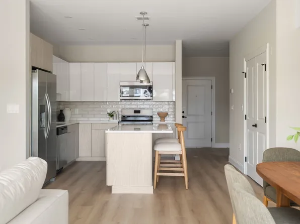 13 Wentworth Rd #307, Quincy, MA 02170