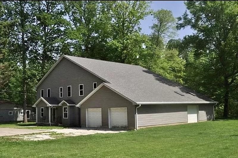 1st image of 113 River Park Dr