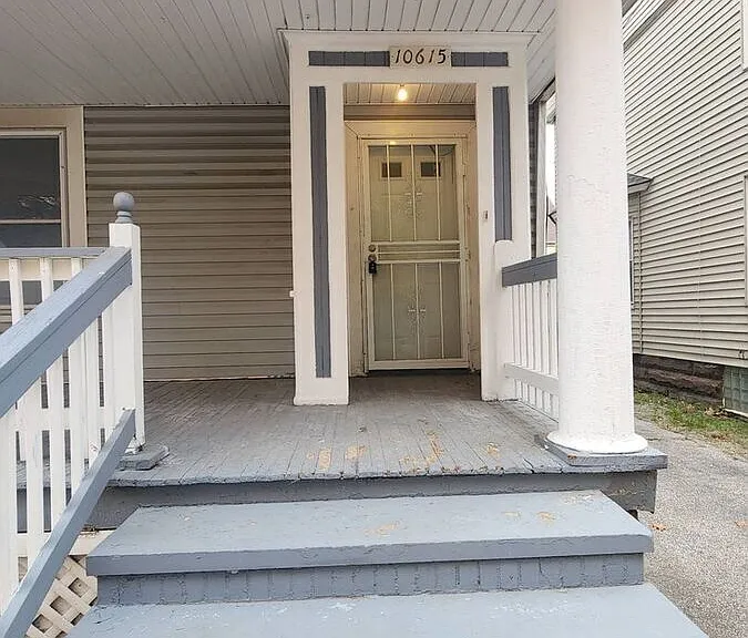 10615 Tacoma Ave — Photo 3