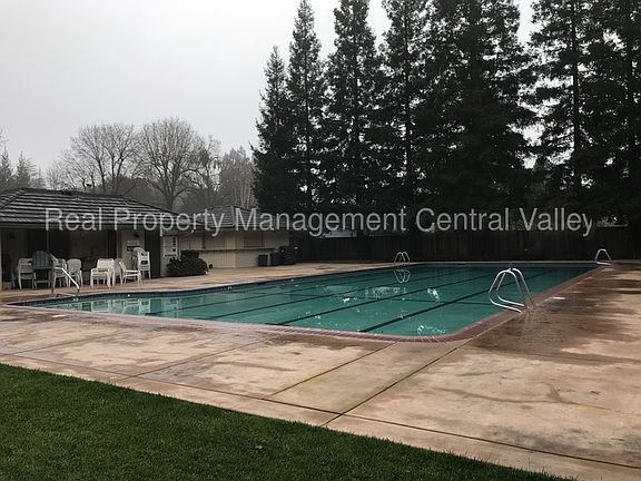 3rd image of 4466 Winding River Cir