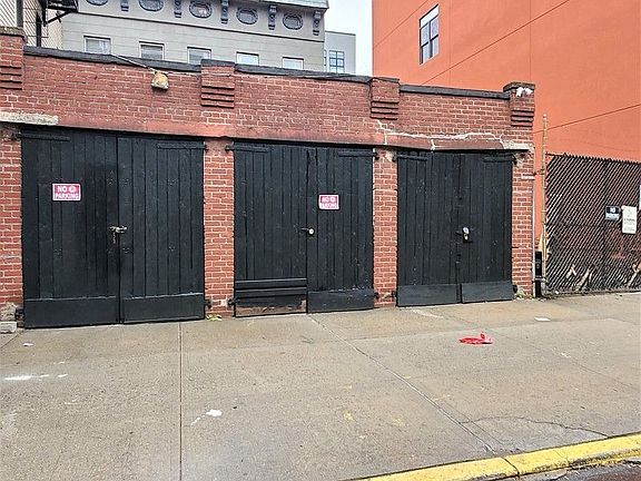 2nd image of 83 Clay St #Rh1