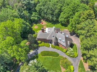 59 Sycamore Rd, West Hartford, CT 06117