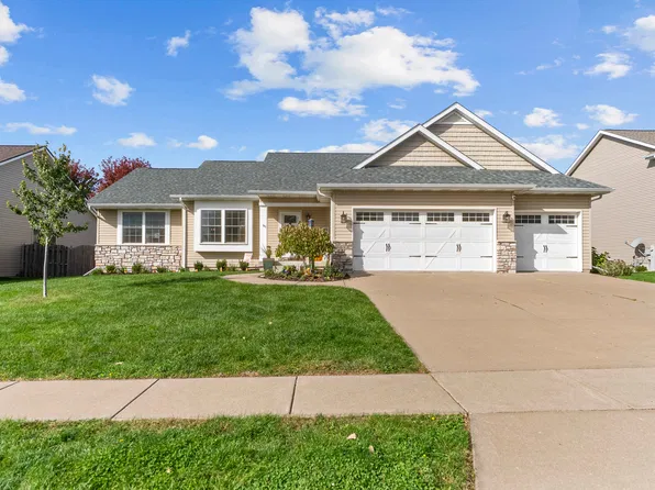 6612 Dorothys Dr, Bettendorf, IA 52722