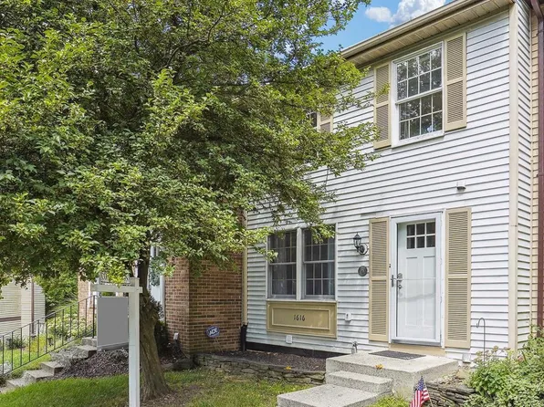 1616 Sierra Woods Dr, Reston, VA 20194