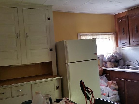 4th image of 13245 Clark St