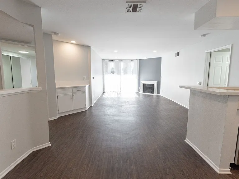 5235 Kester Ave — Photo 45