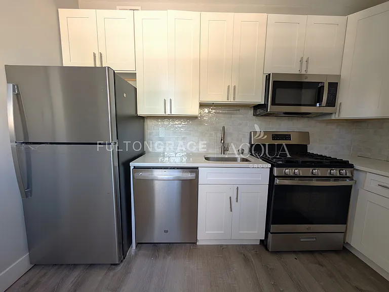 6521 N Newgard Ave #O2E — Photo 1