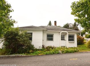 29 Old Mill Rd, Falmouth, ME 04105