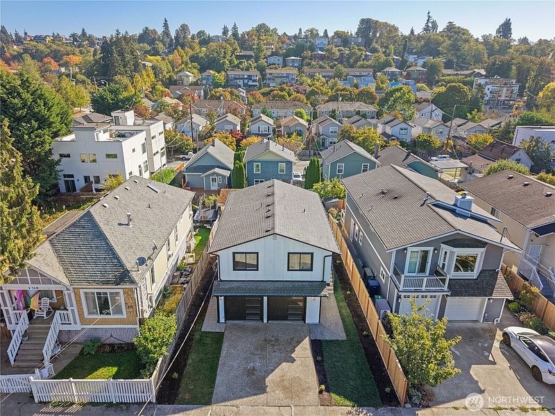 2nd image of 1718 25th Avenue S