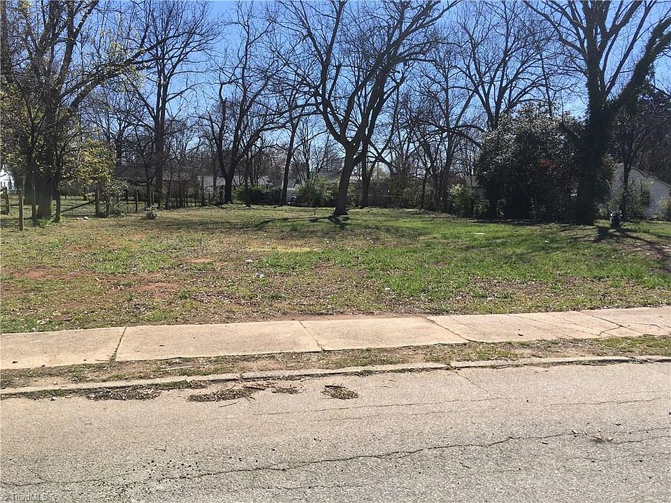1st image of 439 W 6th Ave