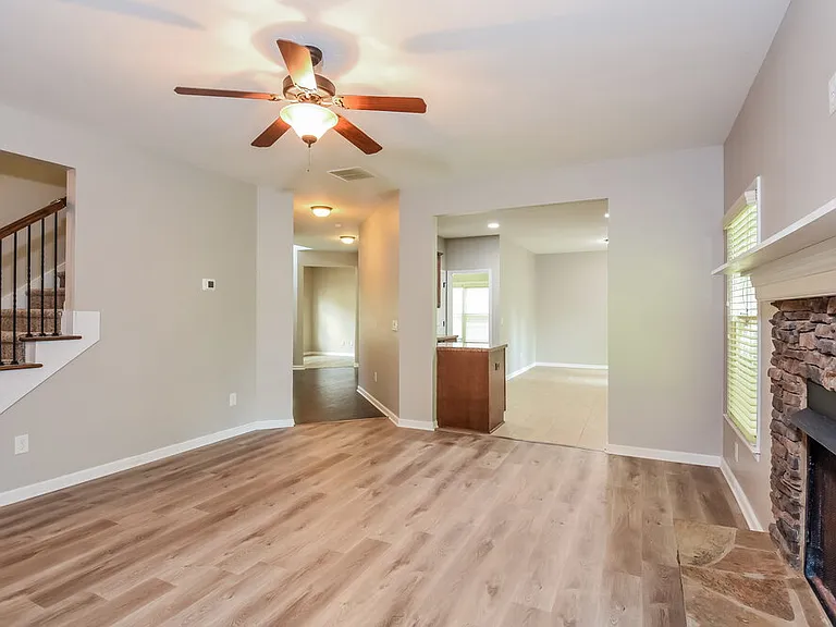 114 Valdosta Ave — Photo 5