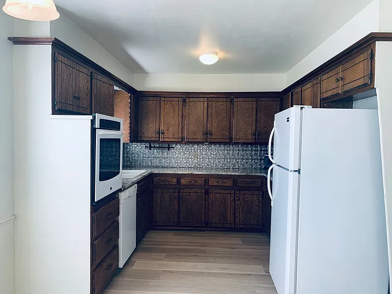 14301 Scott St — Photo 9
