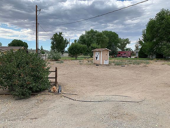 5th image of 28 Cottonwood Ln